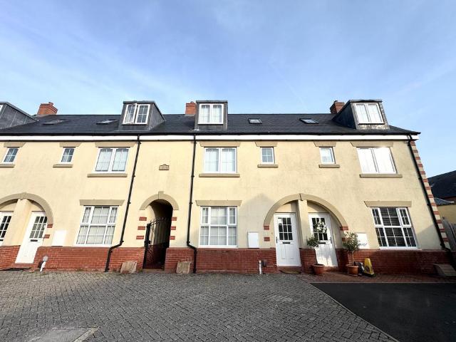 Temple Street, Rugby, CV21 3 bed house to rent £1,500 pcm £346 pw