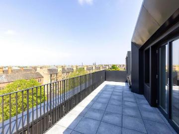 Temple Park Crescent, Polwarth. 3 bed flat to rent £2,325 pcm £537 pw