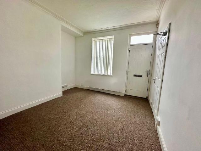 Temple View Terrace, Leeds LS9, 2 bed terraced house to rent, £825 pcm | PrimeLocation