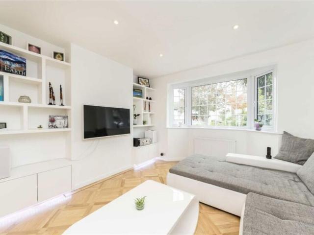 Templecombe Way, SM4, London
