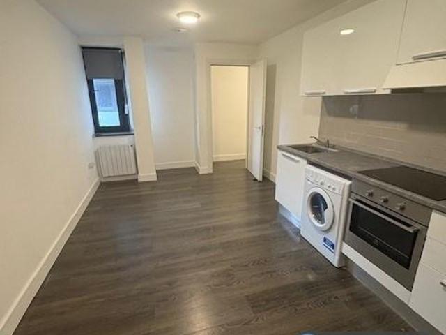 Templefields House, Harlow, CM20 2 bed flat to rent £1,350 pcm £312 pw