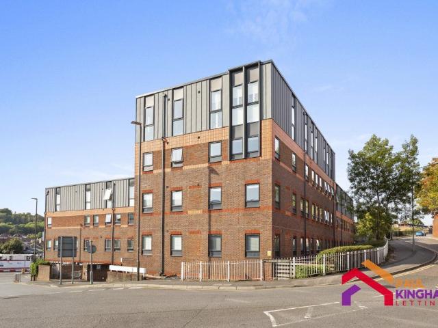 Tempus Court, High Wycombe HP13, 1 bed flat to rent, £1,150 pcm | PrimeLocation