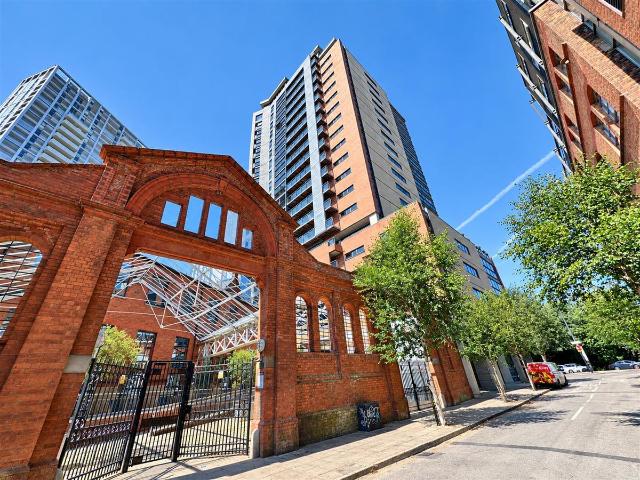 Tempus Tower, Mirabel Street, Manchester M3, 1 bed flat to rent, £1,000 pcm | PrimeLocation