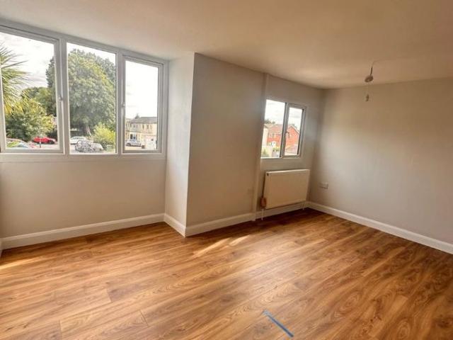 Temsford Close, Harrow HA2, 3 bed flat to rent, £2,000 pcm | PrimeLocation