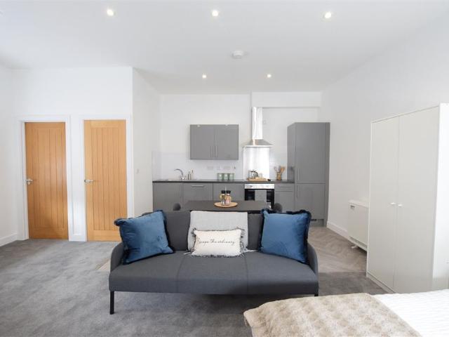 Tentercroft Court detached studio Lincoln