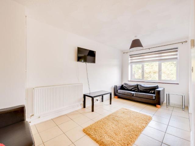 Tenterden Drive, Canterbury CT2, 4 bed property to rent, £1,036 pcm | PrimeLocation