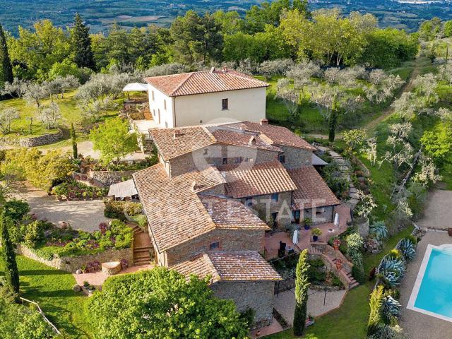 Tenuta Degli Svizzeri 1025m² Montevarchi