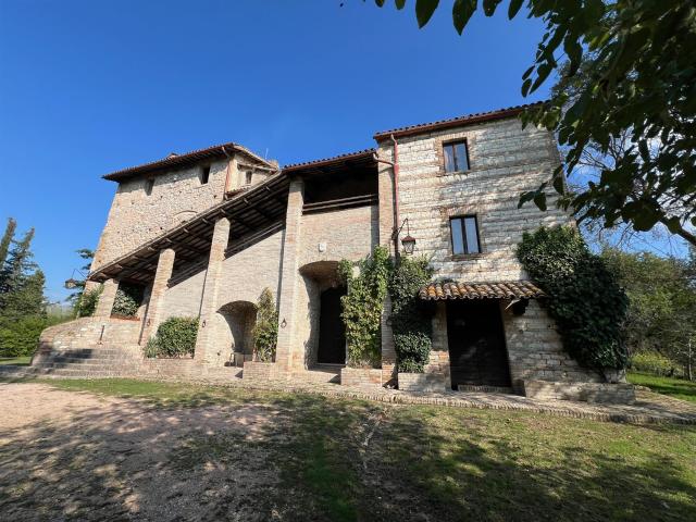 Tenuta di caccia del Duca Federico di Urbino 700m² Fossombrone