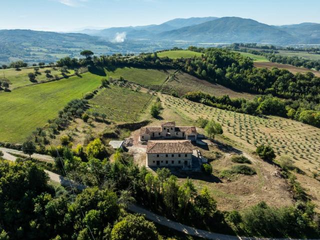 Tenuta in vendita a Umbertide 1300m² Umbertide