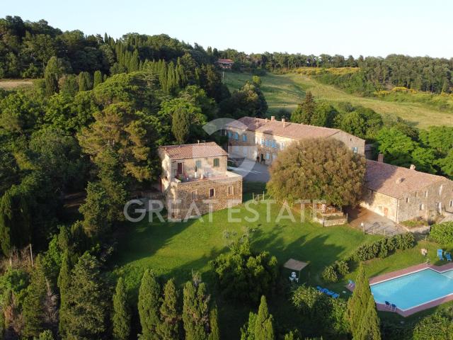 Tenuta Leccio Secolare 840m² Pomarance