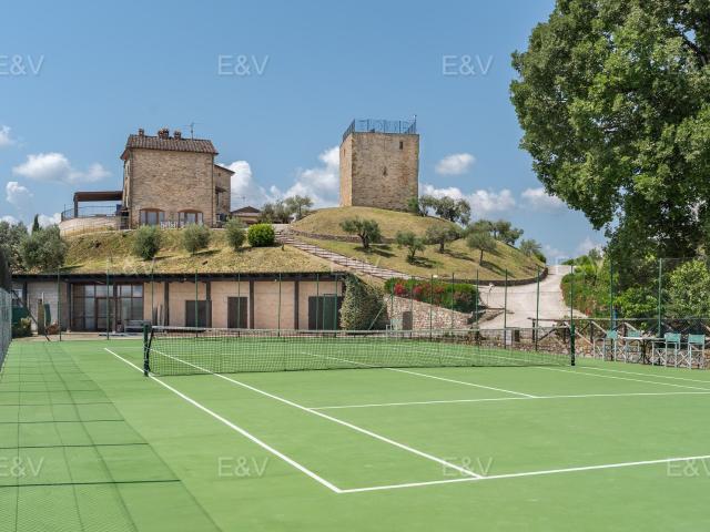 Tenuta storica tra Umbria e Toscana 865m² Monte Santa Maria Tiberina