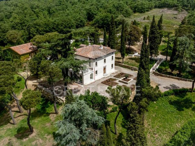 Tenuta Trasimeno Lux 954m² Lisciano Niccone