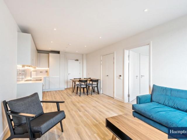 Ten Degrees, Croydon 1 bed apartment to rent £1,845 pcm £426 pw