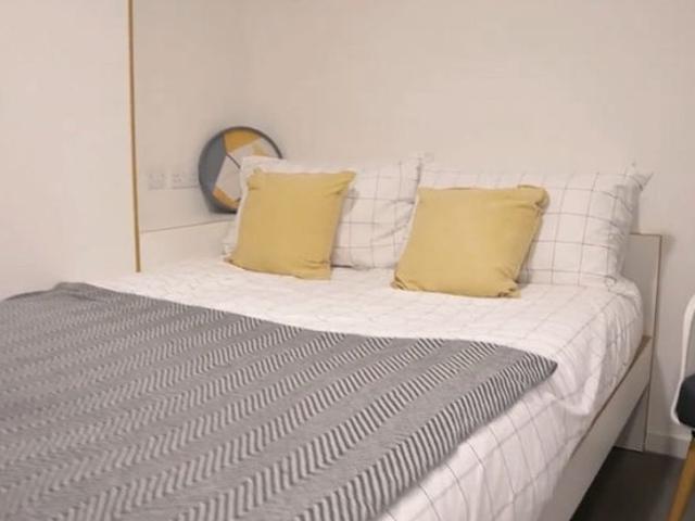 Tenancy Takeover: Bronze Studio Merlin Heights