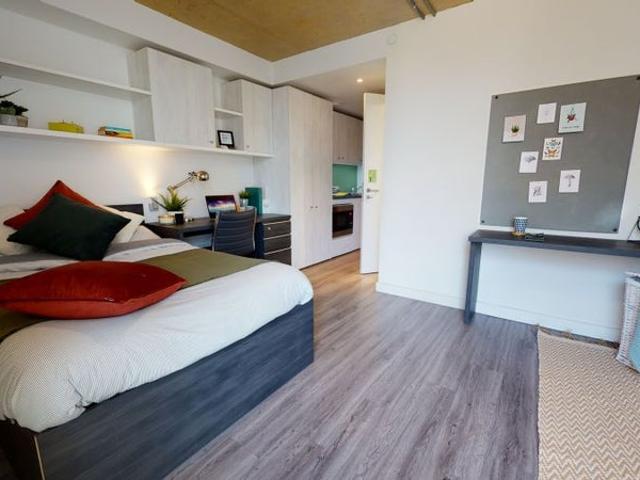 Tenancy Takeover – iQ Aldgate Platinum Studio