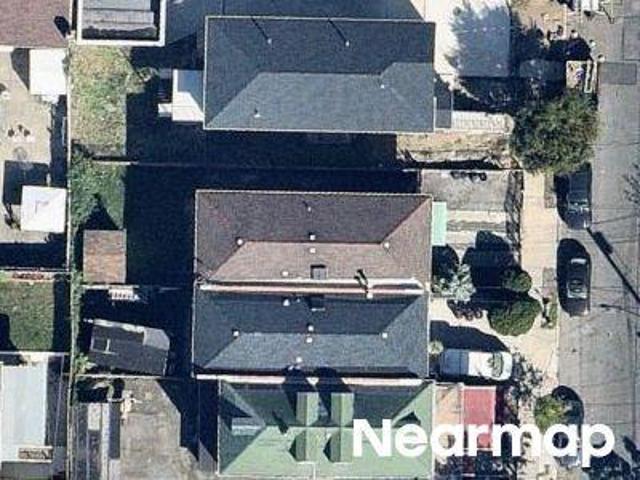 Tenbroeck Ave