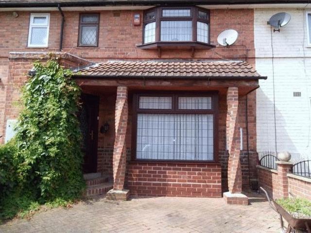 Tenbury Crescent, Nottingham NG8, 2 bed terraced house to rent, £995 pcm | PrimeLocation