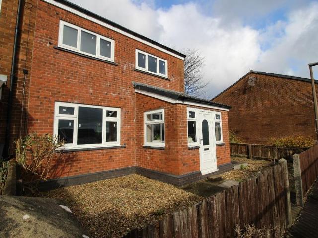 Tenby Close, Blackburn. Lancs. BB1 8JD 3 bed terraced house to rent £850 pcm £196 pw