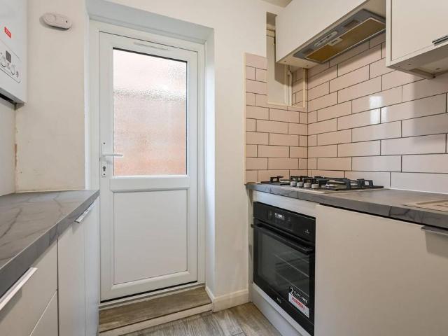 Tenby Close, London, N15 4DL, United Kingdom | 2 bed apartment for rent #139475690 | Rentberry