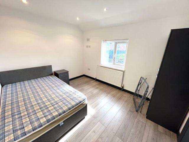 Tenby Drive, Salford M6, 1 bed property to rent, £675 pcm | PrimeLocation