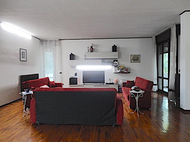 Tencarola: casa singola con ampio giardino