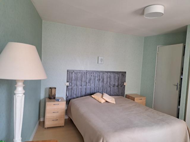 TENCE APPARTEMENT rénové au cœur du centre ville