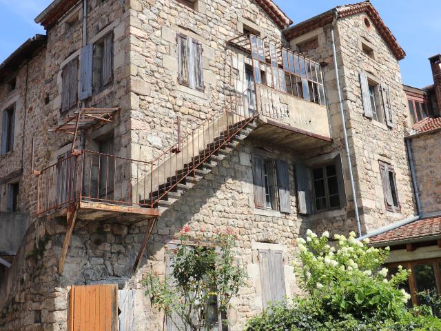 Ensemble immobilier de 2 maisons 07570 DESAIGNES