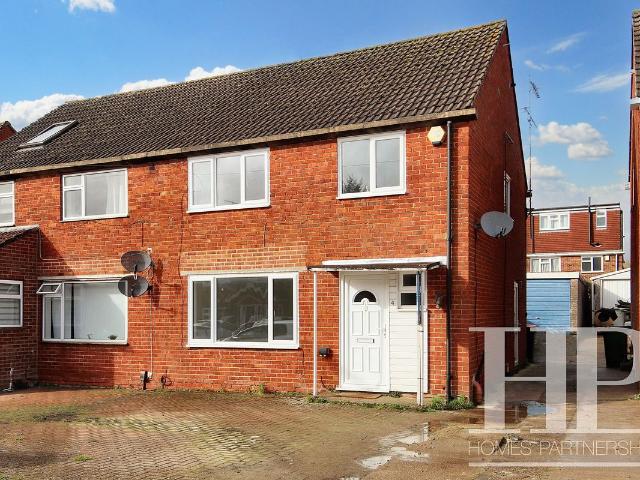Tennyson Close, Crawley RH10, 3 bed semi detached house to rent, £2,095 pcm | PrimeLocation