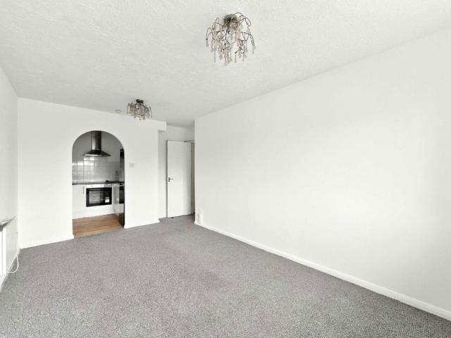 Tennyson Close, EN3, London