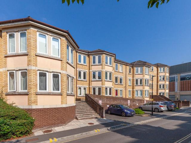 Tennyson Lodge, Oxford OX1, 2 bed flat to rent, £2,100 pcm | PrimeLocation