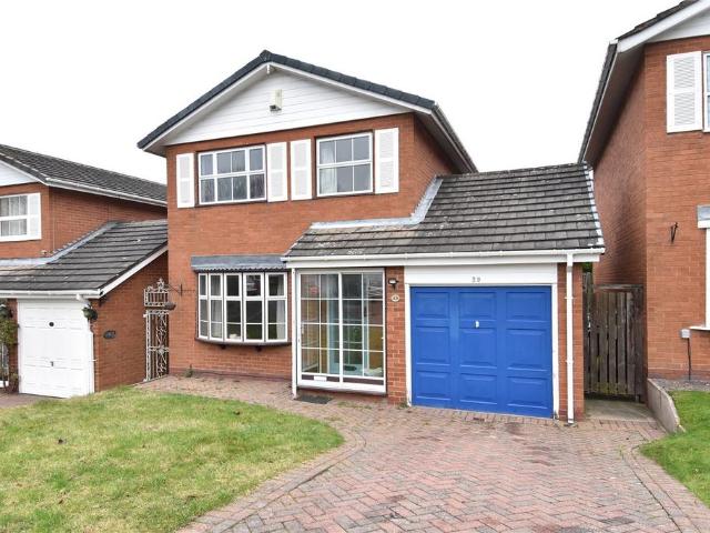 Teazel Avenue, Bournville. 3 bed detached house to rent £1,400 pcm £323 pw