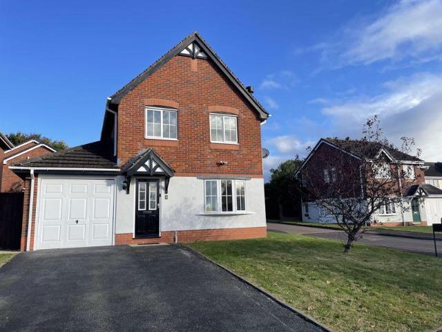 Teal Drive, Ellesmere 3 bed detached house to rent £1,200 pcm £277 pw
