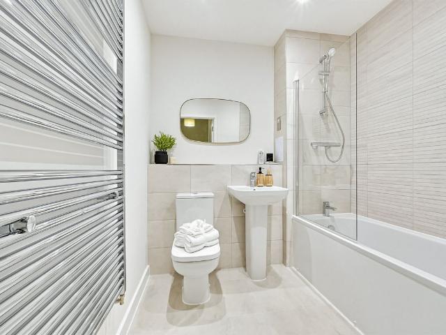 Teal Road, Goodmayes, Ilford IG3, 1 bed flat to rent, £2,100 pcm | PrimeLocation