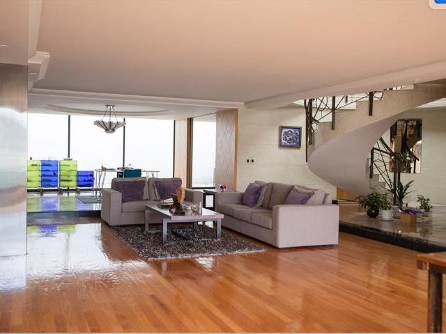 PRECIOSA CASA EN RENTA EN TECAMACHALCO