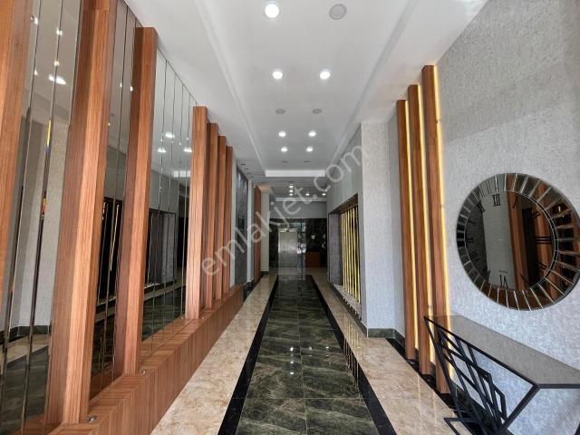 Tecde Yüzüncüyıl Parkı Karşısı Site İçi Ultra Lüks 4+1 Daire
