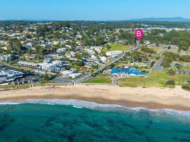 Tee Off, Swim & Live Ultimate Mollymook Home