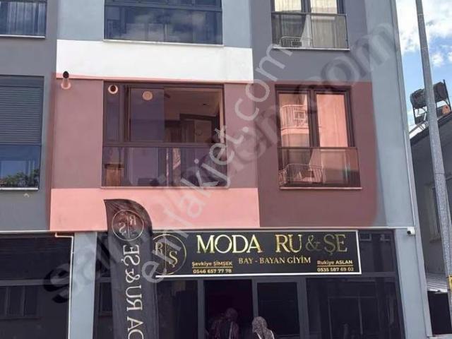 Tefenni'de 95m² Geniş,asansörlü, Kombili Sıfır