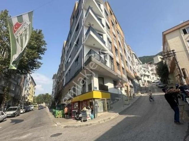 Teferrüç Mahallesinde Satılık 3+1 Ara Kat Daire