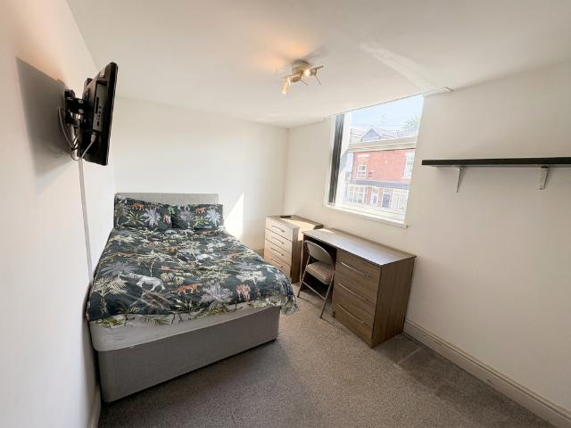 Teignmouth Road Room 2, Selly Oak B29 1 bed house to rent £521 pcm £120 pw