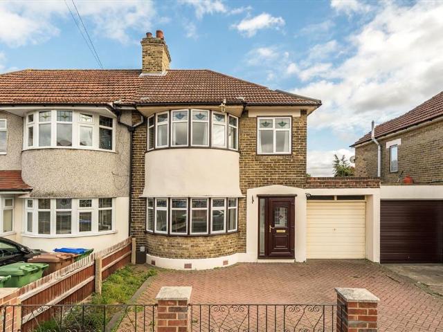 Teignmouth Road, Welling DA16, 3 bed property to rent, £2,250 pcm | PrimeLocation
