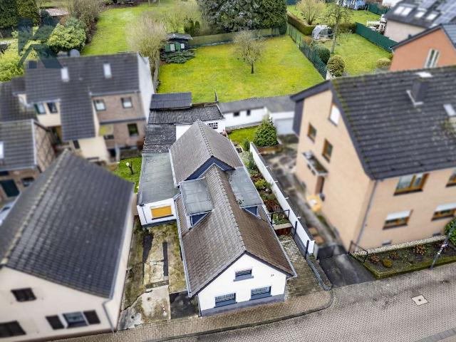 Teilbares Baupotenzial Powerpack in Hürth: Familie oder Mehrgenerationen Konzept