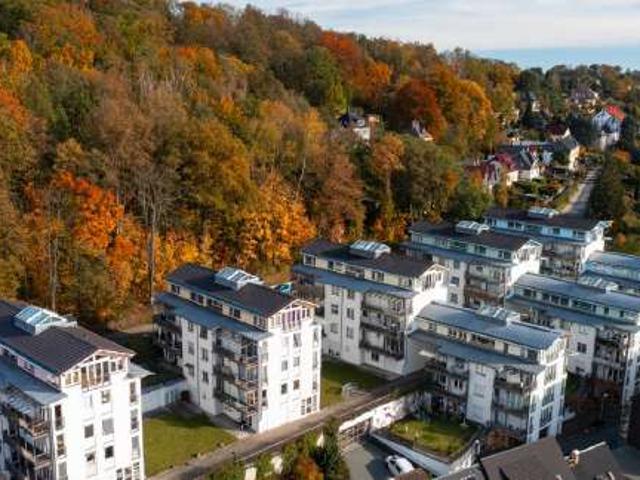 Teilmöblierte und modernisiert: 2 Zimmer Wohnung in Hohenstein Ernstthal
