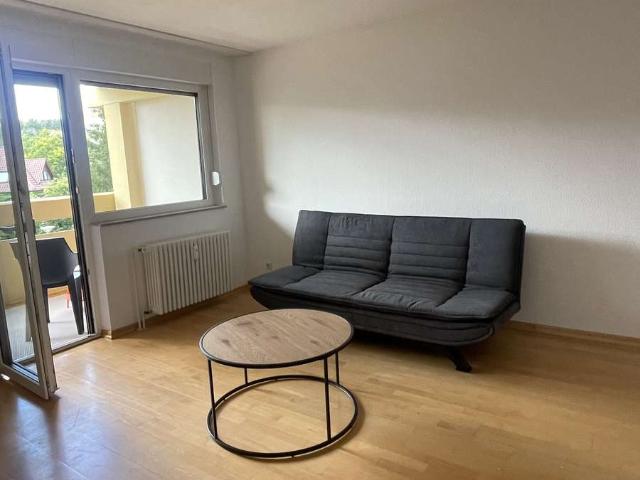 Teilmöblierte 1,5 Zimmer Wohnung mit Einbauküche und Balkon in Botnang