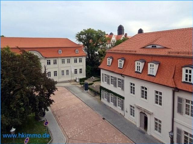 Teilmöblierte 2 Raumwohnung mit Küche in zentraler Lage von Köthen !
