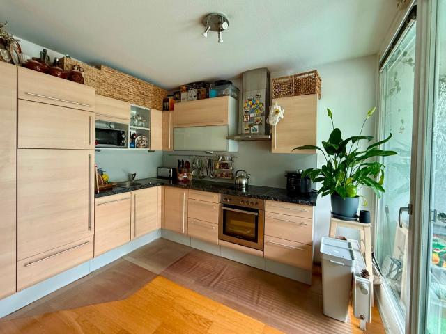 Teilmöblierte 2 Zimmer Whg mit Loggia im 2. Bez