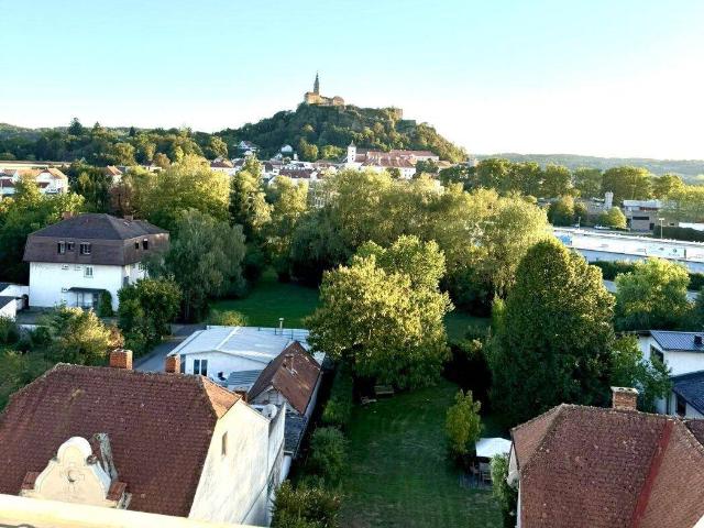 Teilmöblierte 2 Zimmer Wohnung mit Balkon und Burgblick im Zentrum von Güssing
