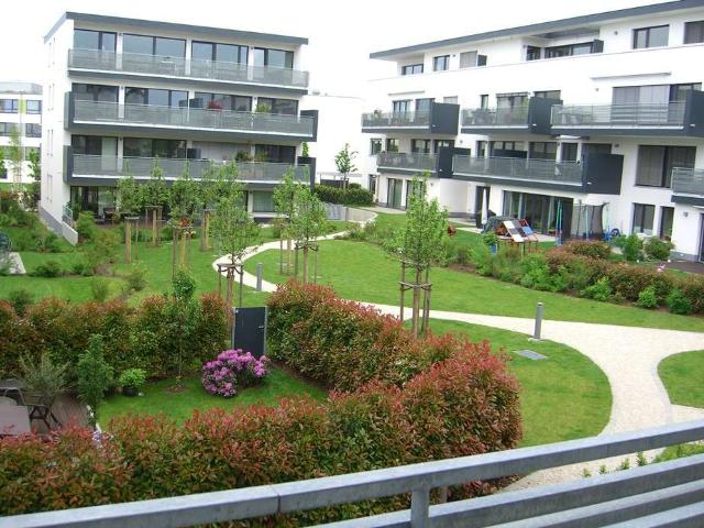 Teilmöblierte 4 Zimmer Wohnung großer Südwestbalkon Blick in grünen Innenhof