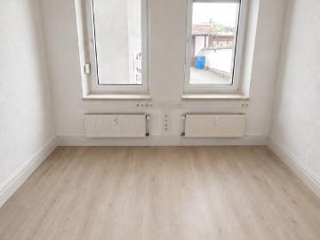 Teilmöbliertes Apartment / Wohnung EBK & neues Badezimmer