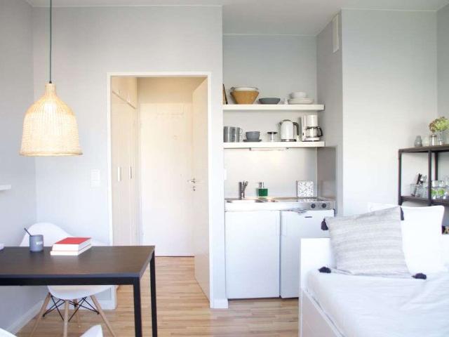 Teilmöbliertes Appartement mit Balkon am Winterhuder Marktplatz