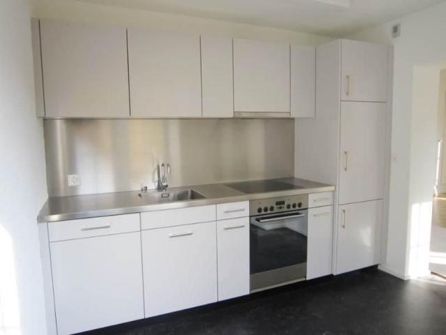 Teilsanierte 3 Zimmerwohnung im Grünen